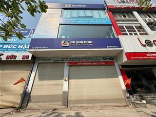 Cho thuê nhà mặt phố nguyễn xiển,dt 100m * 4 tầng ,mt 10m,thông sàn,thang máy,giá 50 triệu