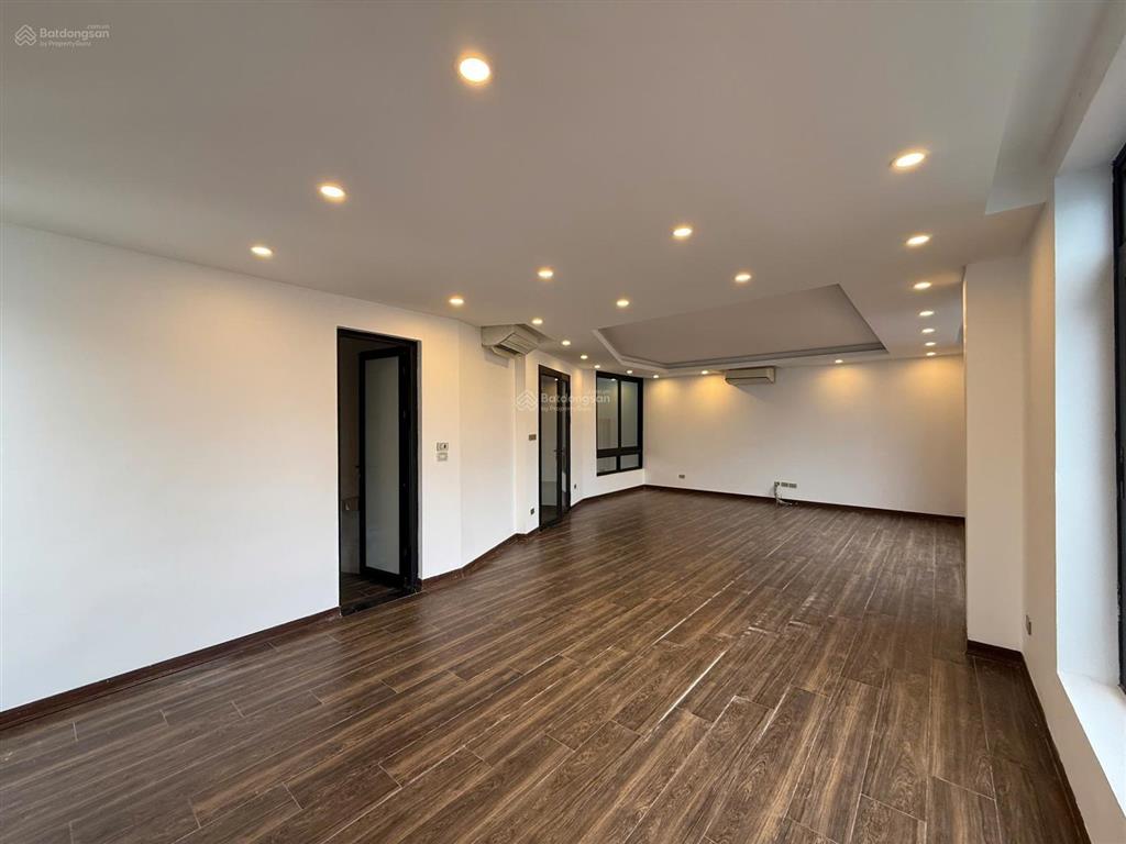 Cho thuê biệt thự kđt nam cường, cổ nhuế, đất 220m xd 120m * 4 tầng 1 hầm, thang máy giá 65 triệu