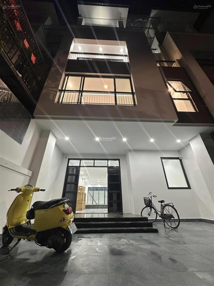 Cho thuê nhà hoàng thành mỗ lao, đường nguyễn văn lộc, 150m2* 5tầng, giá 50 triệu. 0968 120 ***
