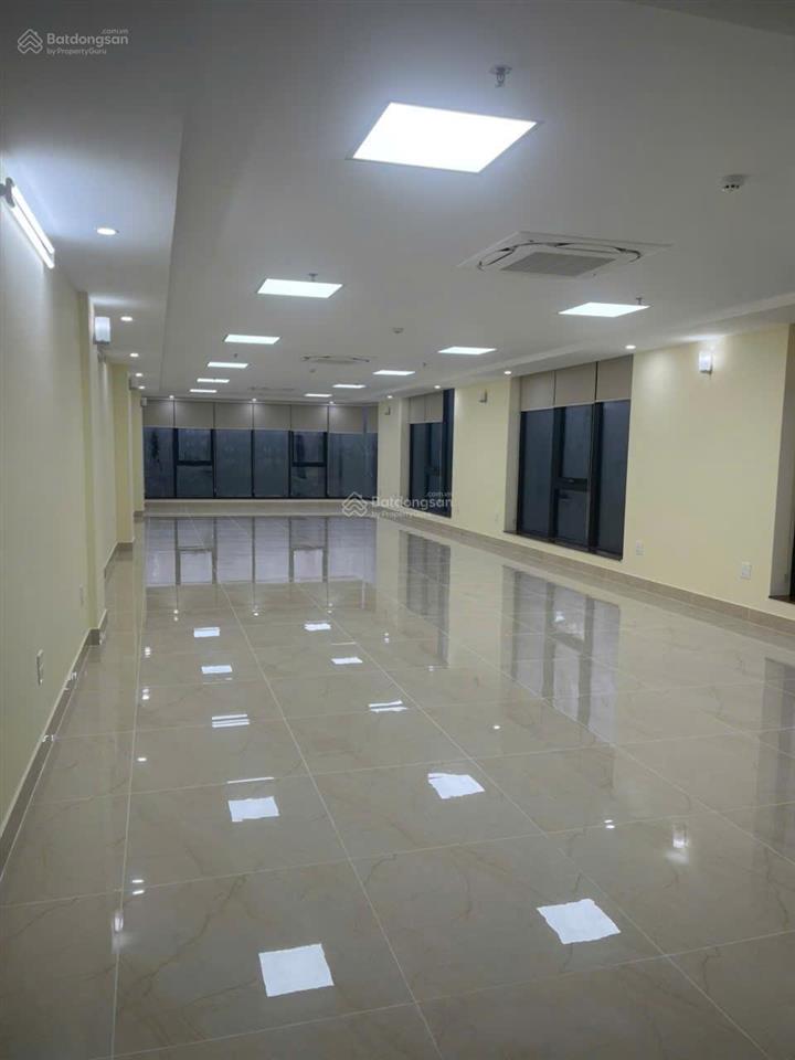 Cho thuê nhà mặt phố quang trung, hà đông, 160m2 * 8 tầng 1 hầm,lô góc giá 110 triệu.  0968 120 ***