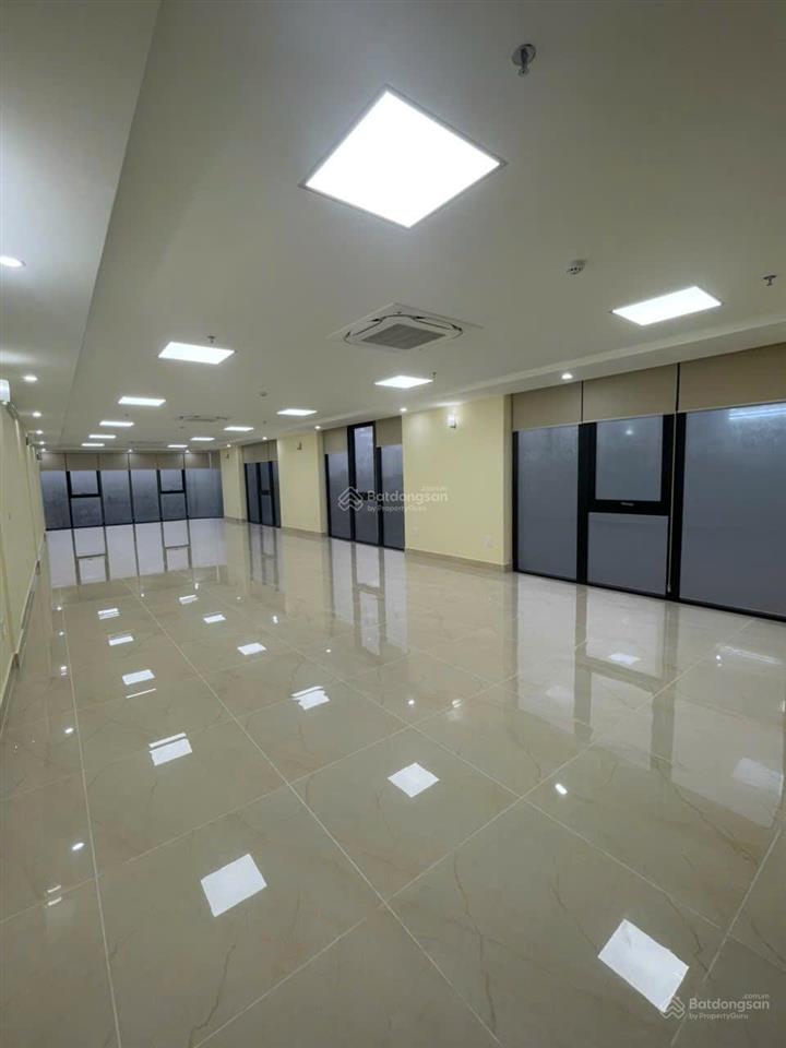 Cho thuê nhà mặt phố quang trung, hà đông, 160m2 * 8 tầng 1 hầm,lô góc giá 110 triệu.  0968 120 ***