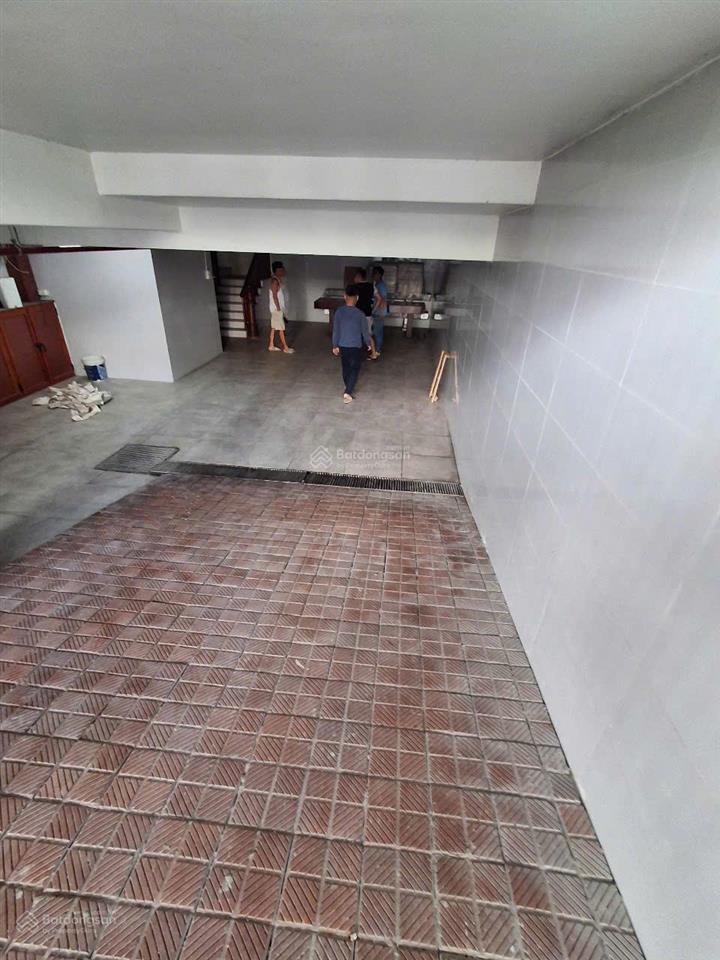 Cho thuê toà nhà văn phòng mặt đường khu đô thị văn phú, 130m2 * 6 tầng 1 hầm, có pccc giá 65 tr/th