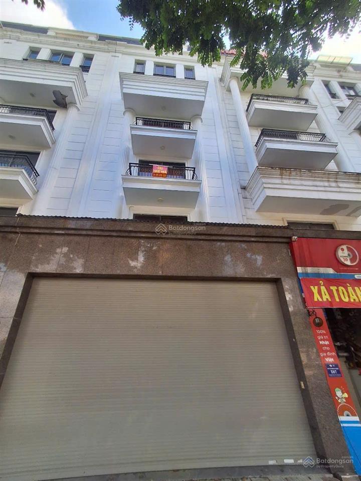Cho thuê toà nhà văn phòng mặt đường khu đô thị văn phú, 130m2 * 6 tầng 1 hầm, có pccc giá 65 tr/th