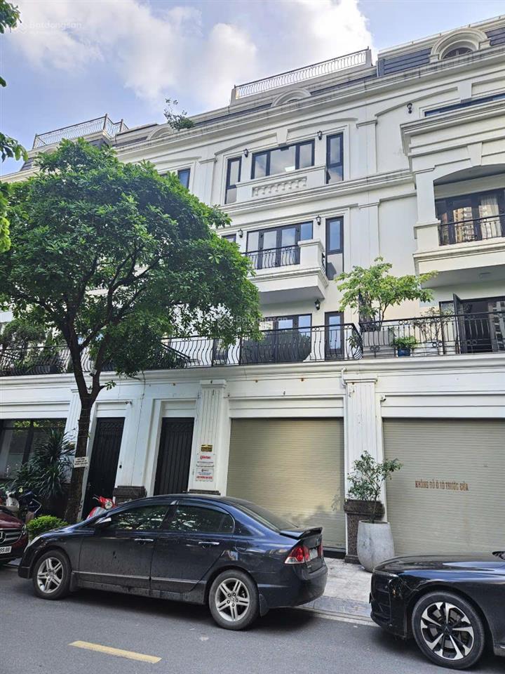Cho thuê nhà roman tố hữu 85m * 5 tầng,cho thuê tầng 1,2,3 thông sàn thang cuối,giá 26 triệu