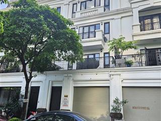 Cho thuê nhà roman tố hữu 85m * 5 tầng,cho thuê tầng 1,2,3 thông sàn thang cuối,giá 26 triệu