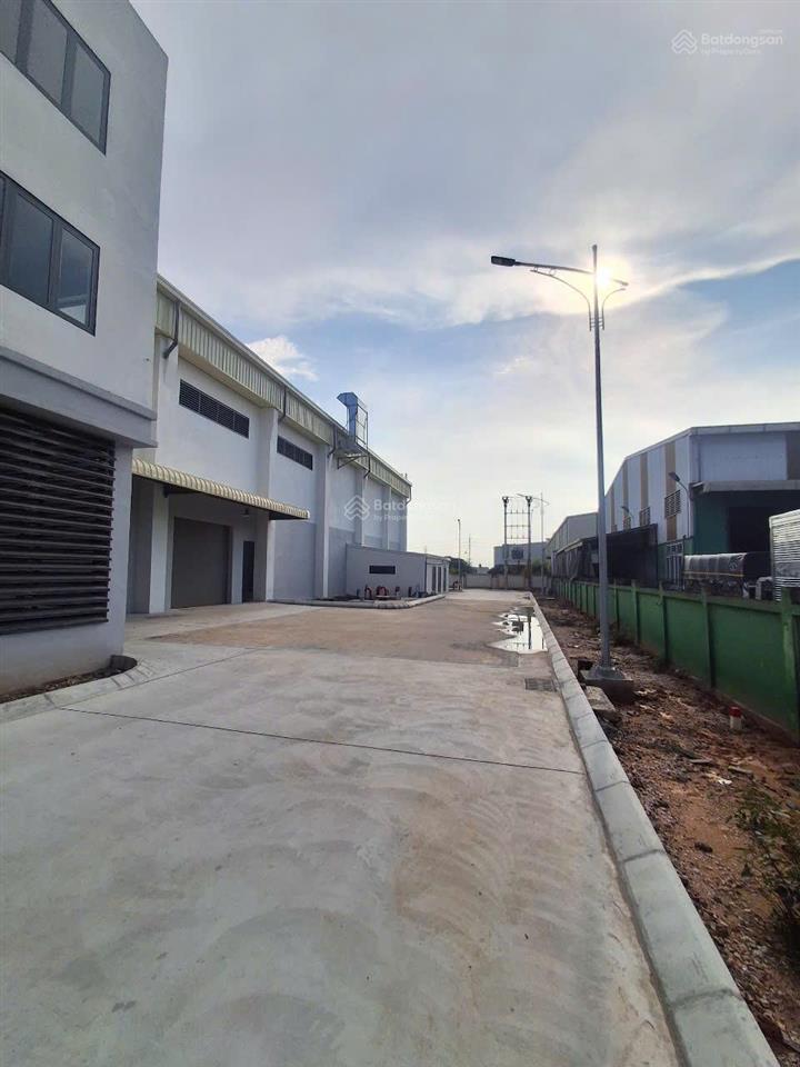 Tôi cho thuê kho quất động, thường tín diện tích 9000m², đầy đủ pccc, có nhà điều hành, xuất vat