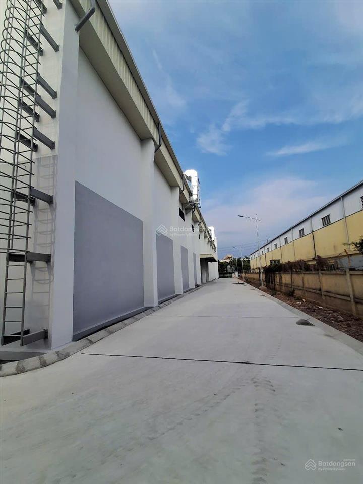 Tôi cho thuê kho quất động, thường tín diện tích 9000m², đầy đủ pccc, có nhà điều hành, xuất vat
