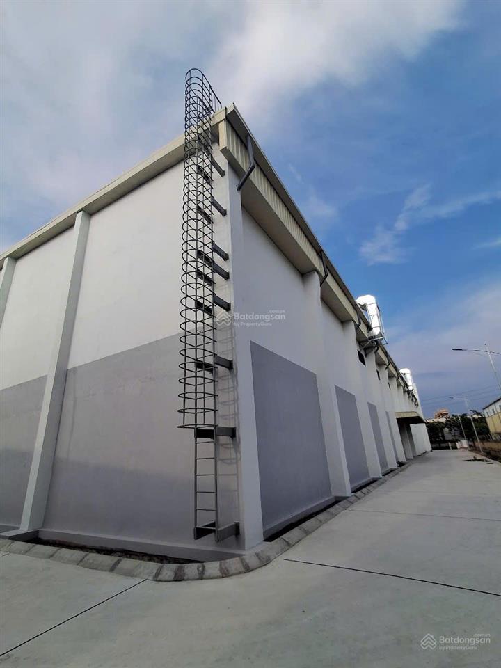 Tôi cho thuê kho quất động, thường tín diện tích 9000m², đầy đủ pccc, có nhà điều hành, xuất vat