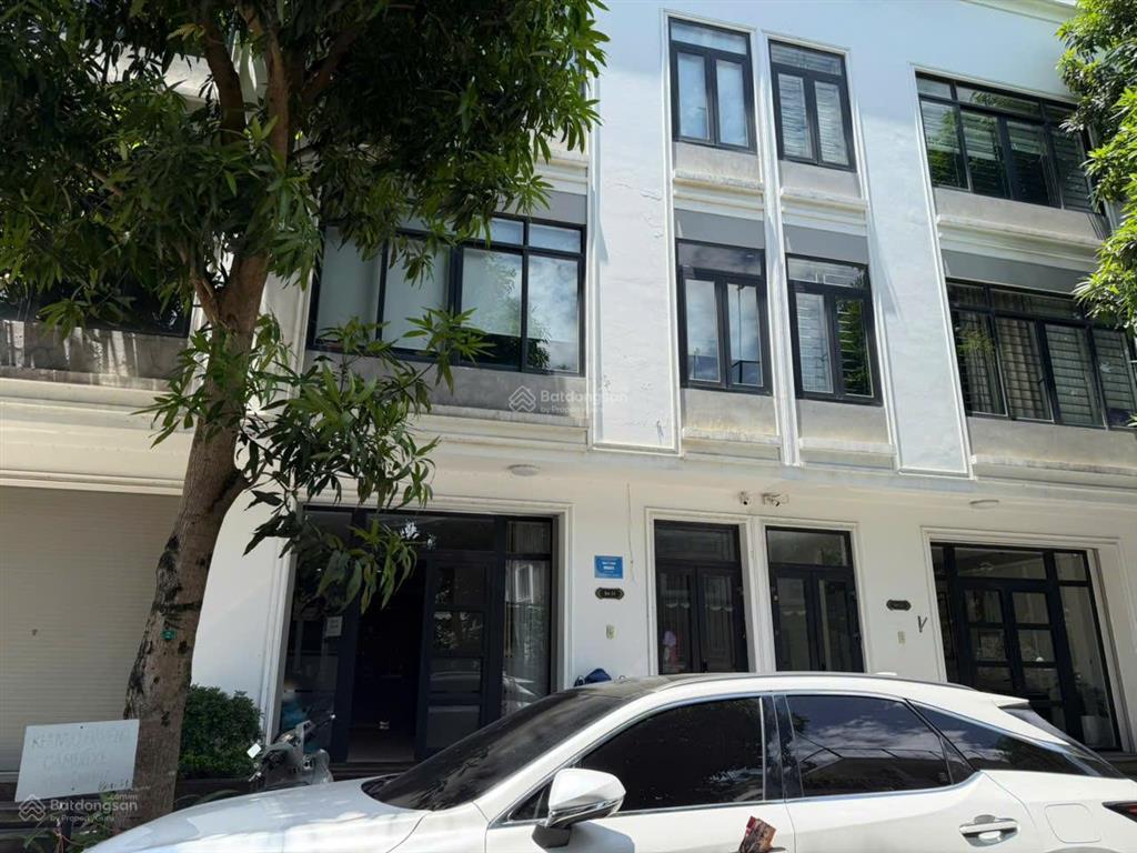 Cho thuê nhà vinhomes hàm nghi, dt 95m * 5 tầng, giá 50 triệu có thang máy,  0968 120 ***