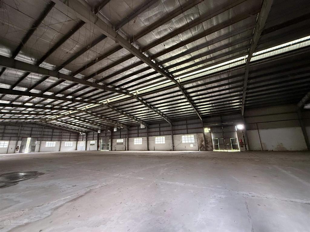 Cho thuê cụm kho 19000m2 nguyên khê đông anh, có 8500m2 nhà xưởng,  0968 120 ***