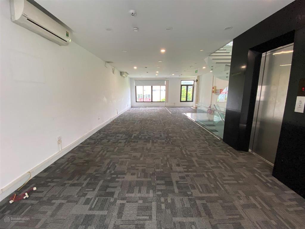 Cho thuê nhà 75 triệu mặt phố vinhomes hàm nghi, 95m2 * 5 tầng, thông sàn, thang máy,  0968 120 ***
