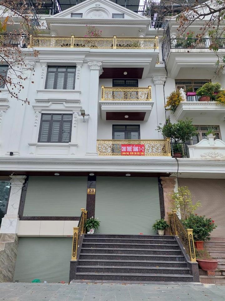 Cho thuê nhà 33 triệu thành phố giao lưu phạm văn đồng, dt 128m * 5 tầng 1 hầm, cho thuê tầng 1 & 2