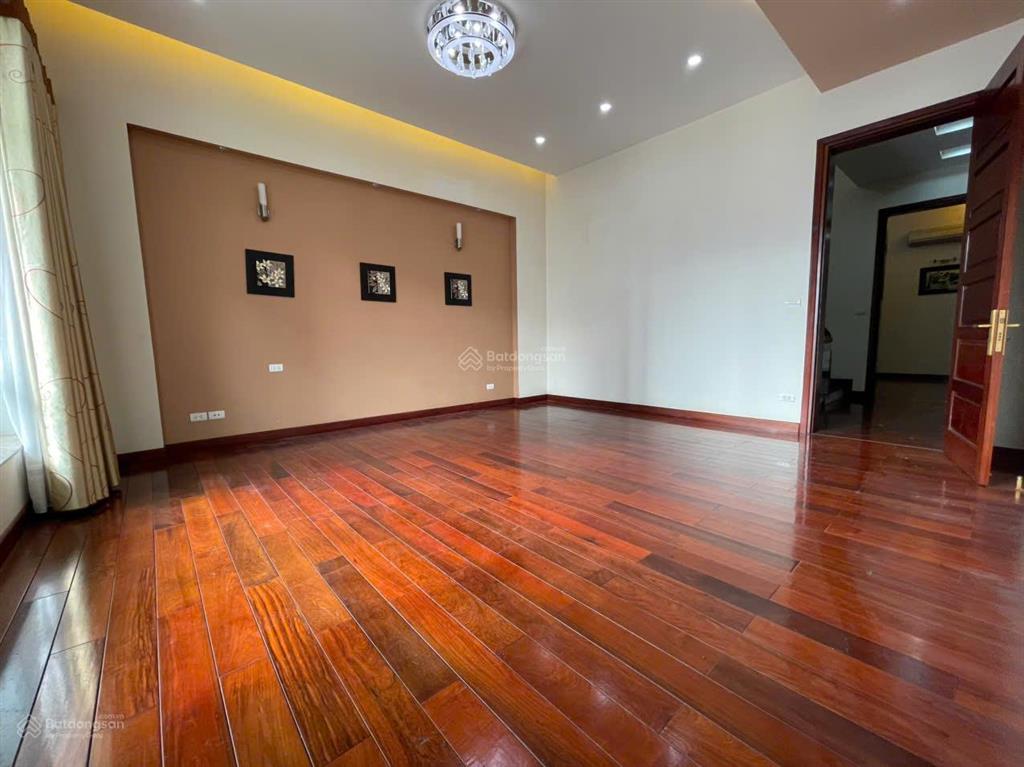 Cho thuê nhà khu đô thị mới dịch vọng,cầu giấy, đất 130m xd 110m* 6 tầng 1 hầm,full đồ giá 70 triệu
