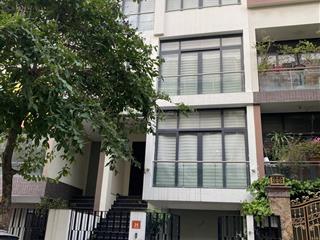 Cho thuê nhà khu phân lô đường rộng 9m, số 108 cự lộc, 90m2 6 tầng, thông sàn, thang máy, giá 65 tr