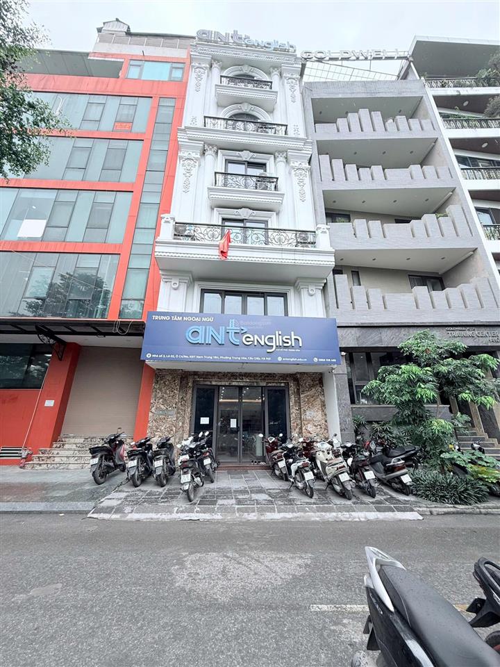 Cho thuê toà nhà nam trung yên,phường yên hoà, dt 140m*7,5 tầng,giá 135 triệu có pccc  0968 120 ***