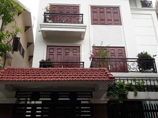 Cho thuê biệt thự mễ trì hạ,nam từ liêm dt 220m xây dựng 120m * 4 tầng,giá 50 triệu, 0968 120 ***
