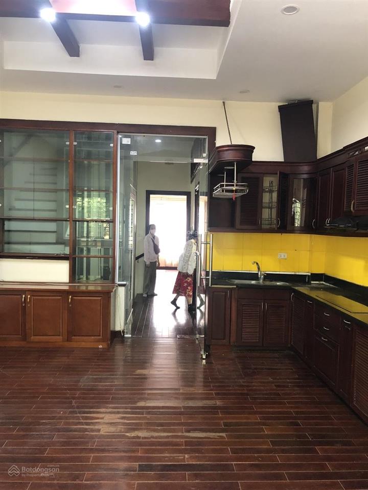 Cho thuê biệt thự mễ trì hạ, nam từ liêm dt 220m2 xây dựng 120m2 * 4 tầng, 50 tr/th,  0968 120 ***