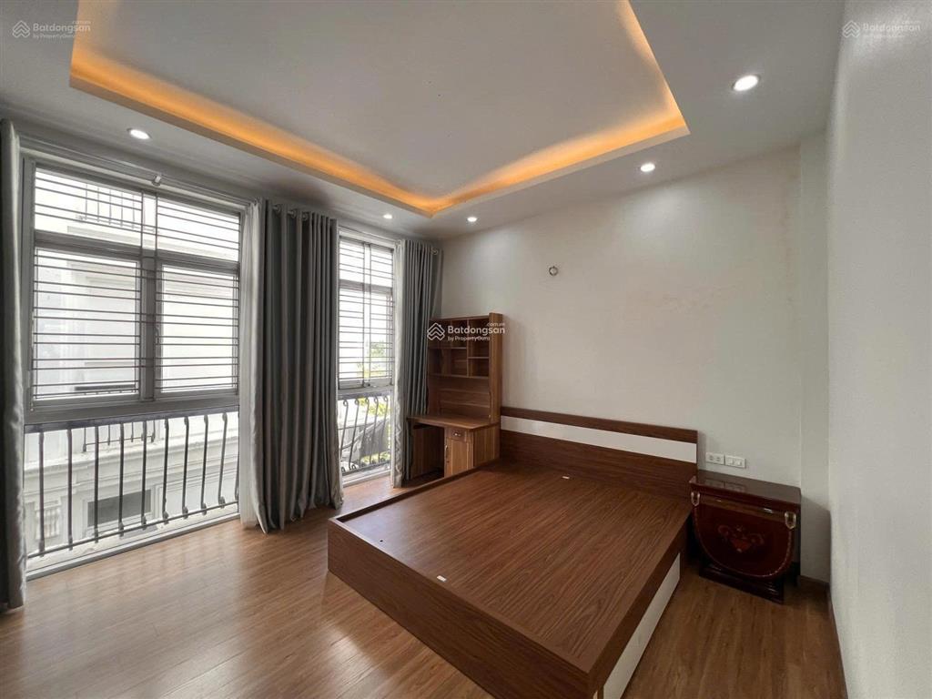 Cho thuê nhà liền kề louis đại mỗ,diện tích 100m * 5 tầng,có thang máy,giá 28 triệu, 0968 120 ***