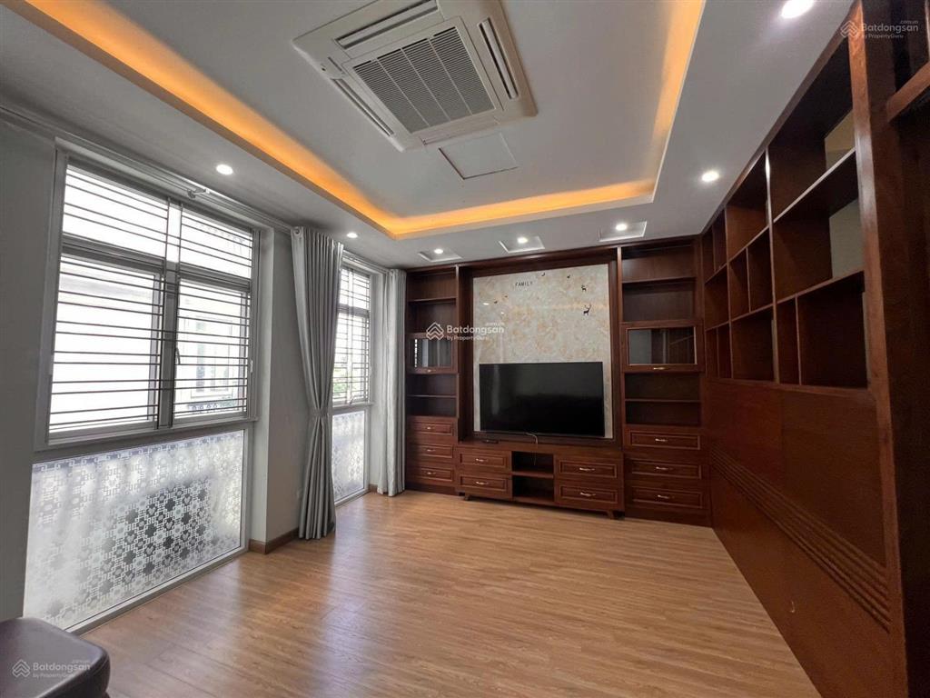 Cho thuê nhà liền kề louis đại mỗ,diện tích 100m * 5 tầng,có thang máy,giá 28 triệu, 0968 120 ***