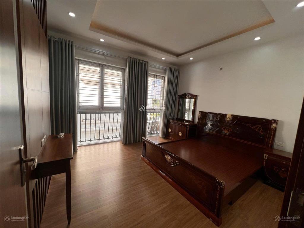 Cho thuê nhà liền kề louis đại mỗ,diện tích 100m * 5 tầng,có thang máy,giá 28 triệu, 0968 120 ***