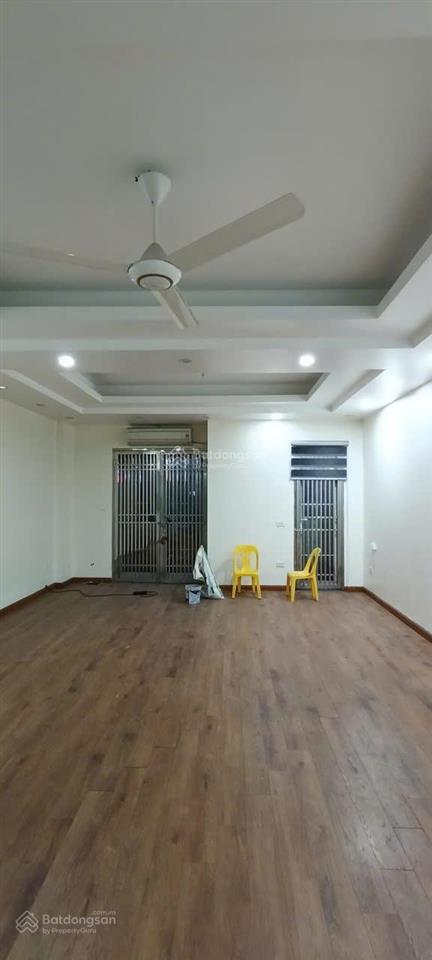 Cho thuê nhà mặt phố tố hữu 60m*5 tầng mặt tiền 5m, thông sàn, thang máy giá 35tr/th,  0968 120 ***