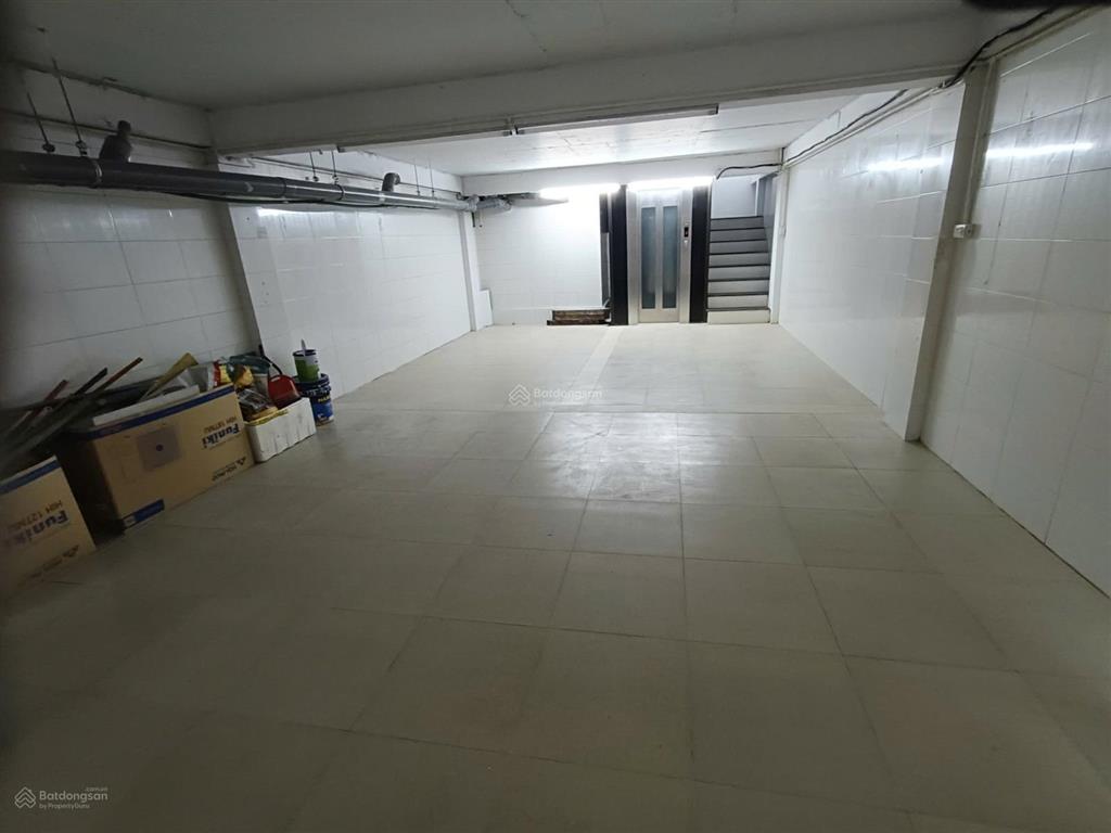 Cho thuê nhà mặt phố tố hữu 60m*5 tầng mặt tiền 5m, thông sàn, thang máy giá 35tr/th,  0968 120 ***