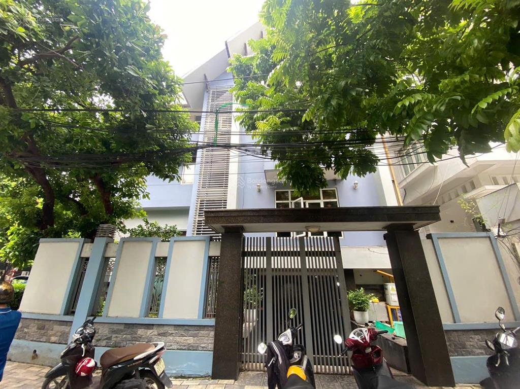 Cho thuê biệt thự vườn đào 689 lạc long quân,lô góc, đất 250m xd 180m * 4 tầng 1 hầm, 0968 120 ***