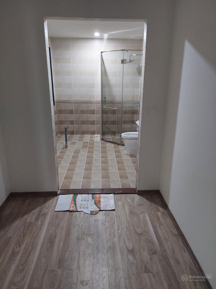 Cho thuê nhà khu đô thị 96 nguyễn huy tưởng, thanh xuân, 75m * 5 tầng, có thang máy,  0968 120 ***