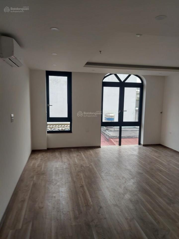 Cho thuê nhà đường rộng 12m ngõ 168 nguyễn xiển, dt 70m * 5 tầng, giá 32 triệu,  0968 120 ***