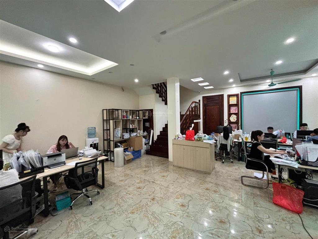 Cho thuê biệt thự làng việt kiều châu âu,mỗ lao hà đông dt 130m * 3 tầng,giá 35 triệu, 0968 120 ***
