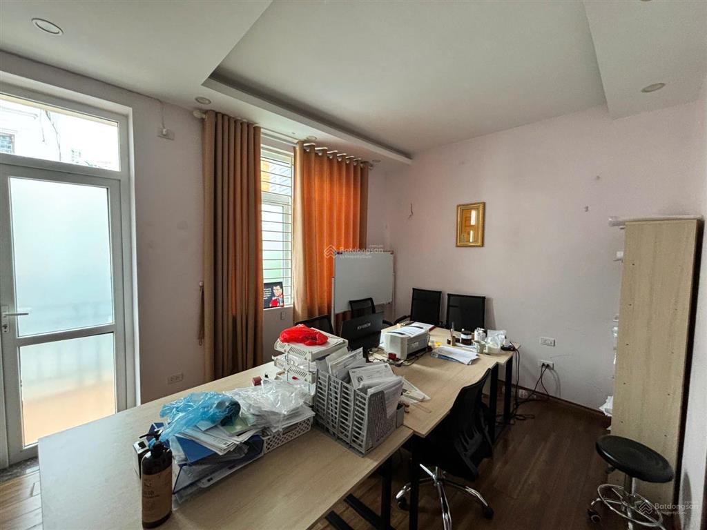Cho thuê biệt thự làng việt kiều châu âu,mỗ lao hà đông dt 130m * 3 tầng,giá 35 triệu, 0968 120 ***