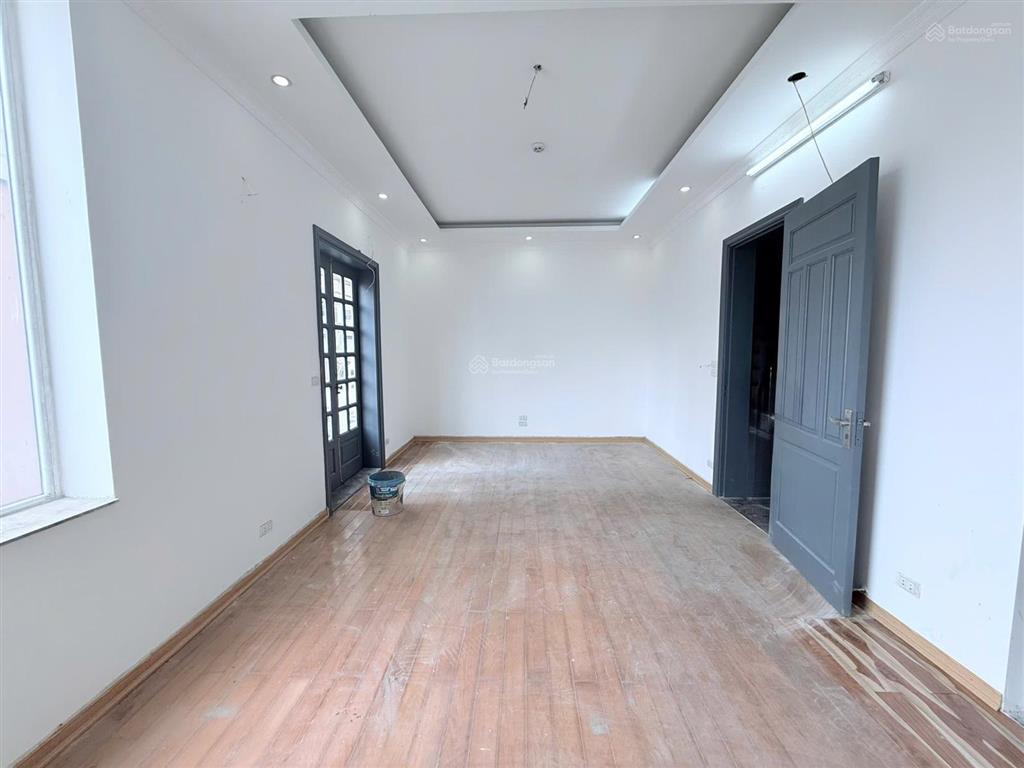 Cho thuê nhà biệt thự ngõ 18 phạm hùng, đất 140m xd 90m * 4 tầng, giá 37 triệu,  0968 120 ***