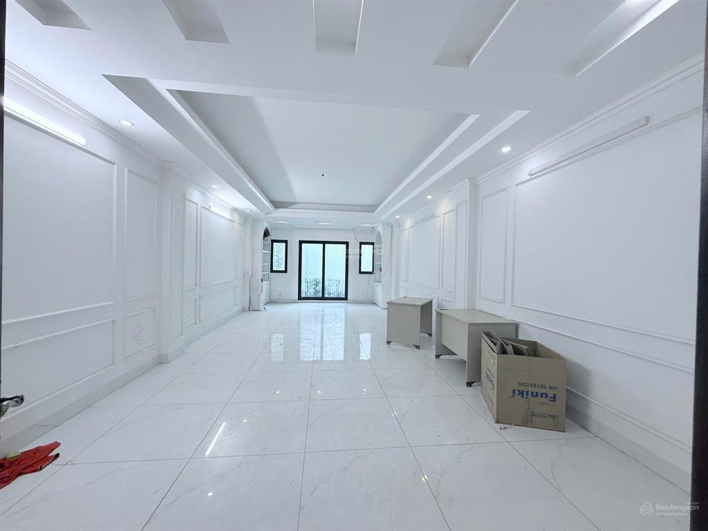 Cho thuê nhà liền kề đường phú diễn, bắc từ liêm dt 100m * 7 tầng, 1 hầm, thang máy, giá 45 triệu