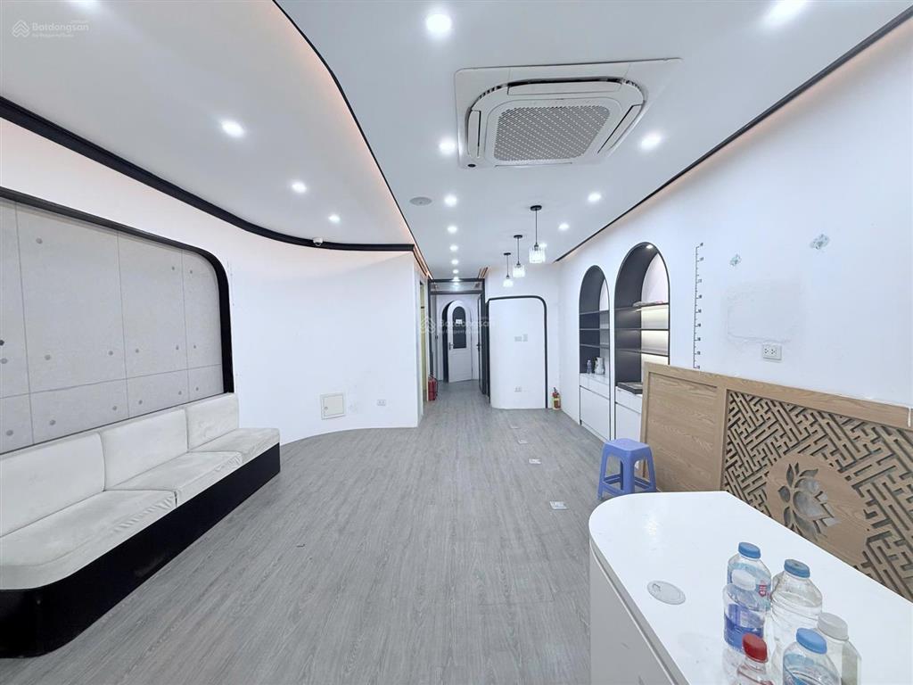Cho thuê nhà liền kề đường phú diễn, bắc từ liêm dt 100m * 7 tầng, 1 hầm, thang máy, giá 45 triệu