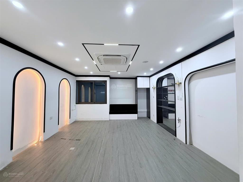 Cho thuê nhà liền kề đường phú diễn, bắc từ liêm dt 100m * 7 tầng, 1 hầm, thang máy, giá 45 triệu