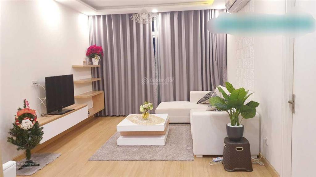Tôi cần cho thuê chung cư ngô tất tố 2pn dt 70m2, quận bình thạnh.  0773 991 *** quân