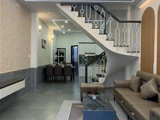 Vị trí vàng trung tâm nhà nguyễn thị minh khai q1 43m2/ 9 đồng 8 hxh  nhà sẵn sổ.  ngay