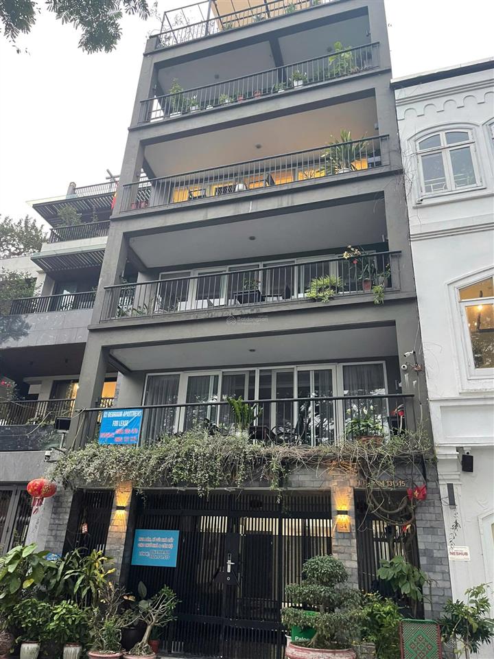 Bán nhà mặt hồ tây mp quảng khánh dt 105m2 mt 4.7m lô góc giá 1.5 tỷ/m2