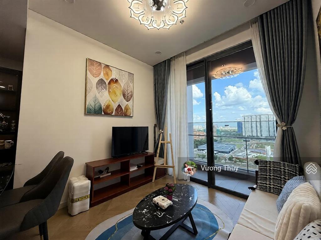 Chính chủ gửi bán 2pn lumiere riverside, giá tốt 10.6 all in, sẵn hđt, có sổ  0938 211 ***
