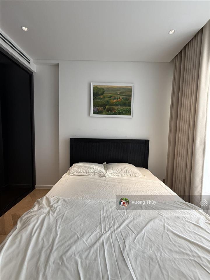 Chính chủ gửi cho thuê 3 phòng ngủ view sông trực diện, nhà đẹp có gu,  0938 211 ***