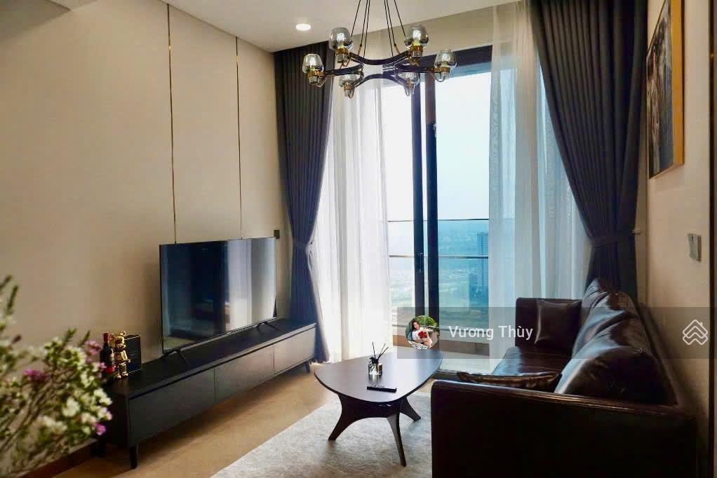 Chính chủ gửi bán căn 2 phòng ngủ 69m2 giá tốt 11.4 tỷ all in, tháp west tầng cao,  0938 211 ***