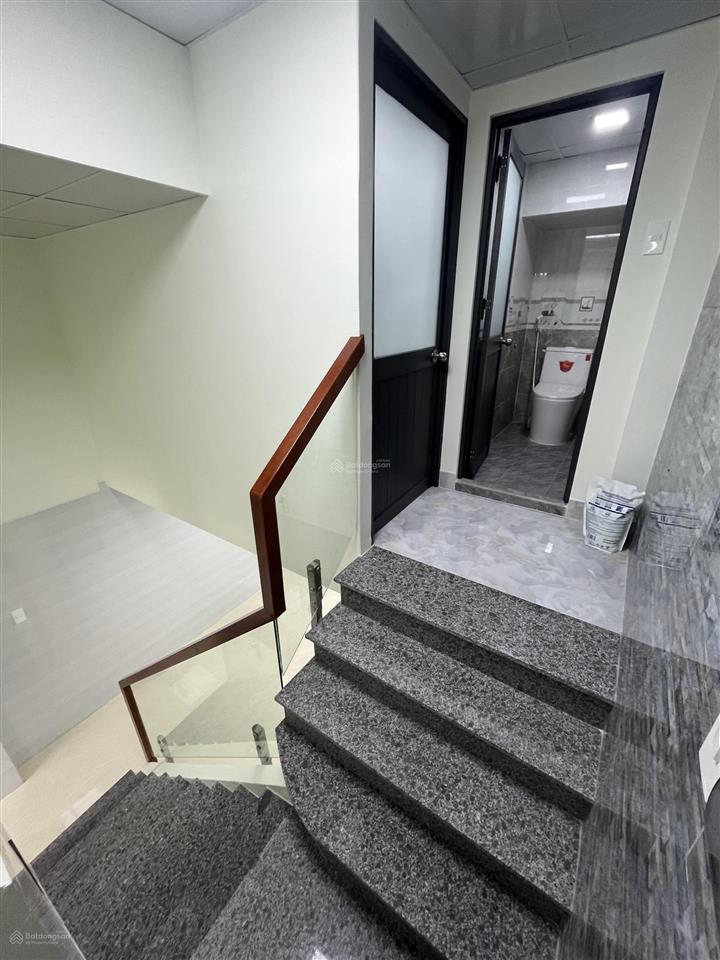 Bán gấp nhà mt nguyễn trãi, 4x20m, nhà mới, 4pn, 3wc. sổ hồng, giá 18,8 tỷ