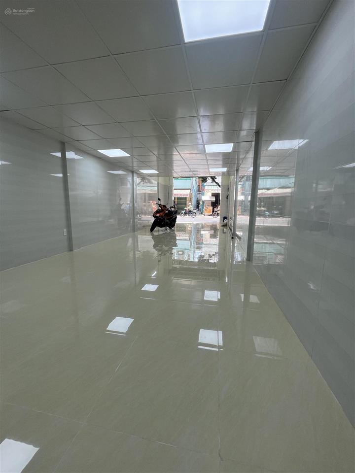 Bán gấp nhà mt nguyễn trãi, 4x20m, nhà mới, 4pn, 3wc. sổ hồng, giá 18,8 tỷ