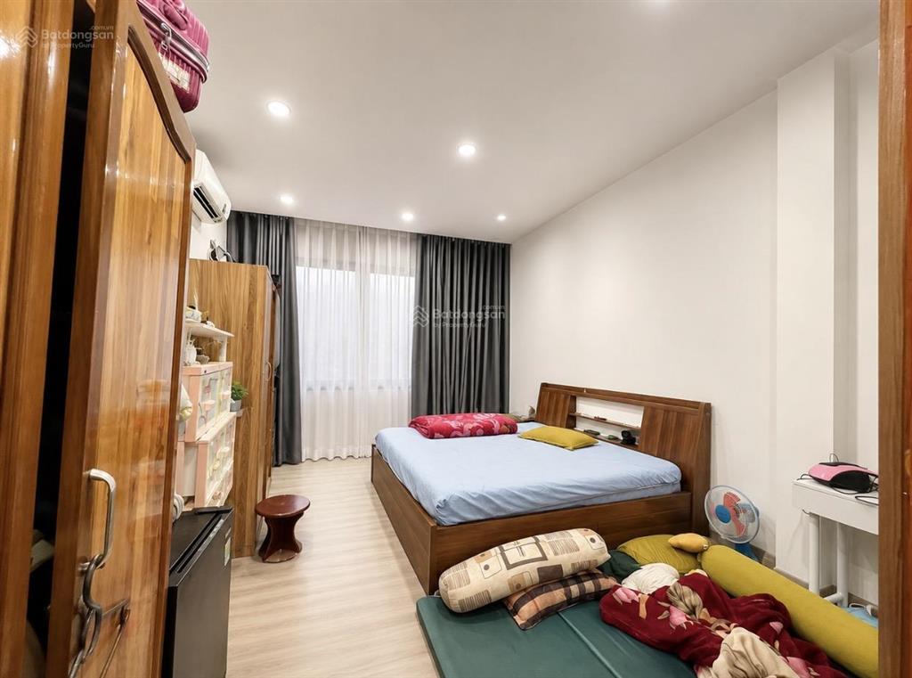 Bán nhà tân phú  5 tầng  có thang máy