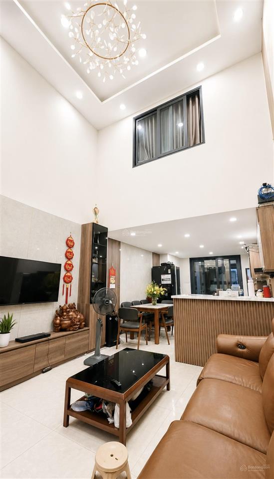 Bán nhà tân phú  5 tầng  có thang máy