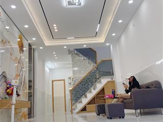 Bán nhà diện tích lớn mặt tiền kinh doanh sầm uất