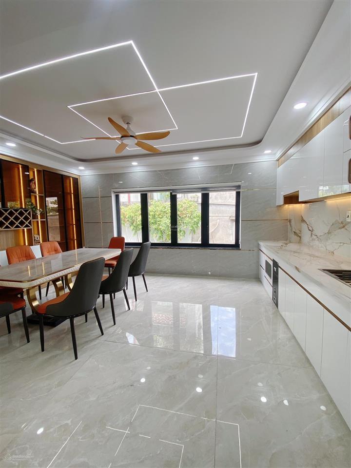 Nhỉnh 7 tỷ nhà 4 tầng có thang máy 69m² full nội thất cao cấp