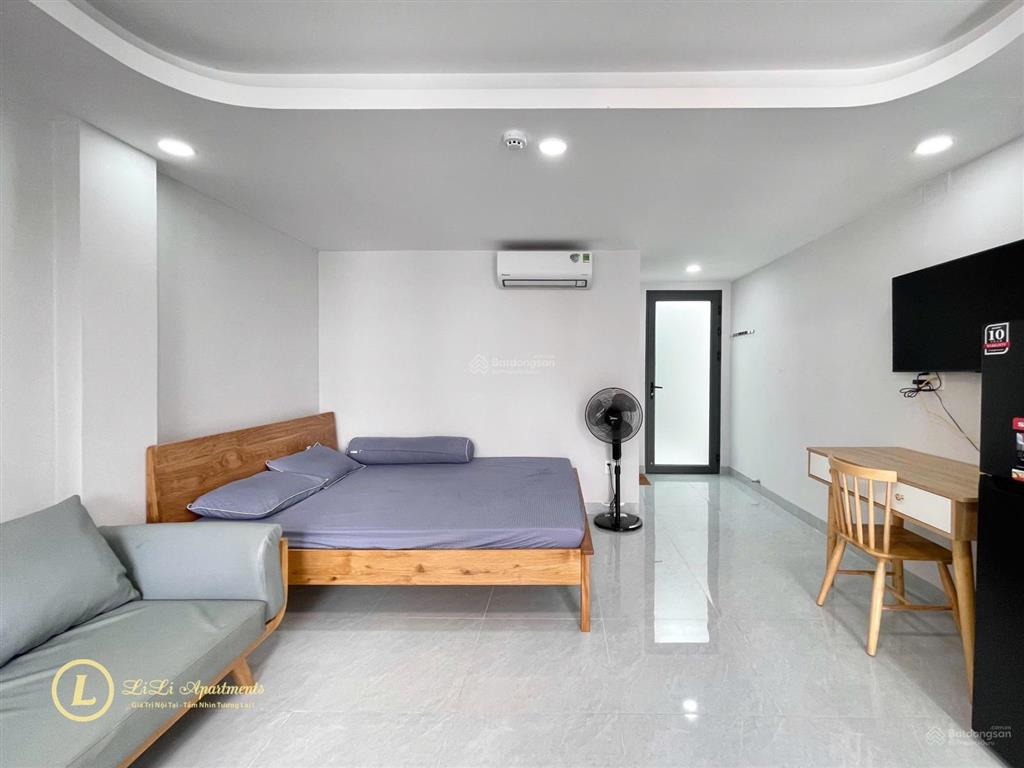 Căn hộ 40m2 ban công đường trần não , full nội thất , có dọn phòng gần gtvt , cầu sài gòn