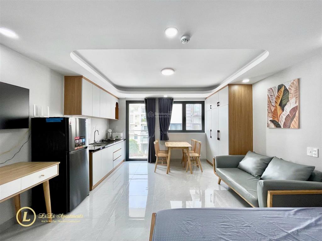 Căn hộ 40m2 ban công đường trần não , full nội thất , có dọn phòng gần gtvt , cầu sài gòn