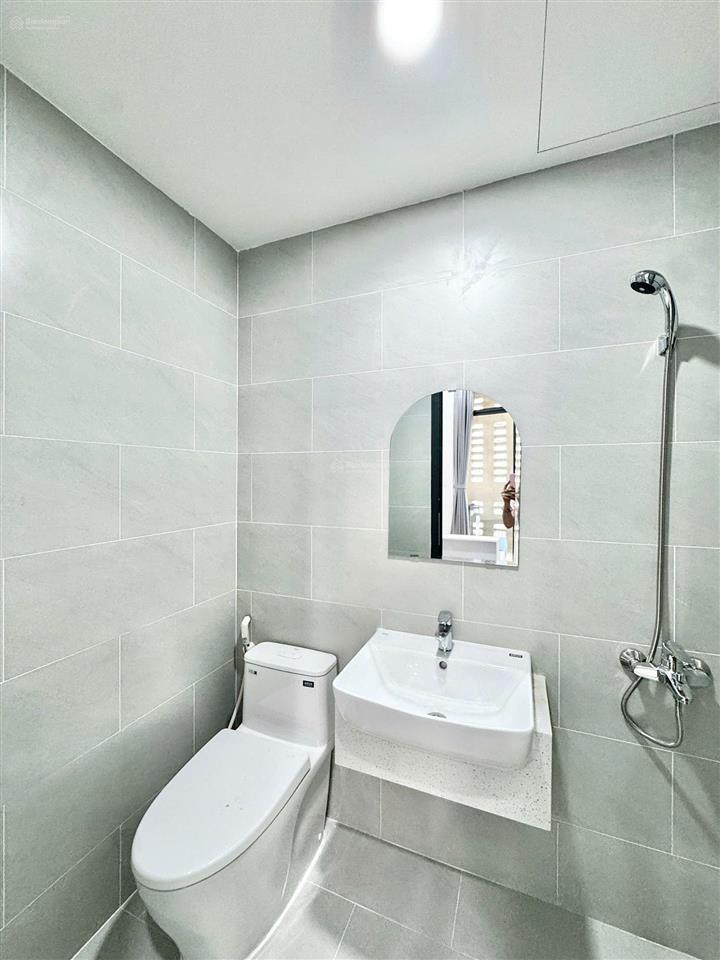 Cho thuê phòng studio ban công, có máy giặt riêng, được nuôi pet gần lake view, homyland q2